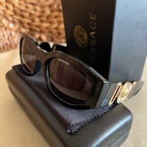 Versace Medusa Black Sunglasses 4361